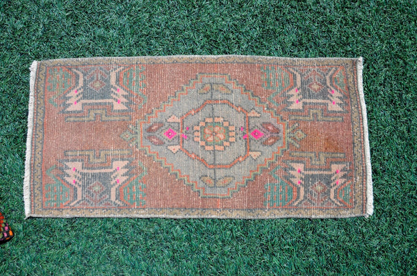Natural Turkish Vintage small area rug doormat for home decor, bathroom rug, area oushak rug bathroom mat kitchen kilim rug, rug 3.1X1.7, 665523