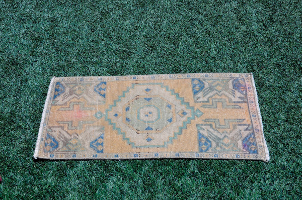 Handmade Turkish Vintage small area rug doormat for home decor, bathroom rug, area oushak rug bathroom mat kitchen kilim rug, rug 3x1.6, 665527