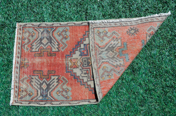 Turkish Handmade Vintage small area rug doormat for home decor, bathroom rug, area oushak rug bathroom mat kitchen kilim rug, rug 2.11X1.6, 665535