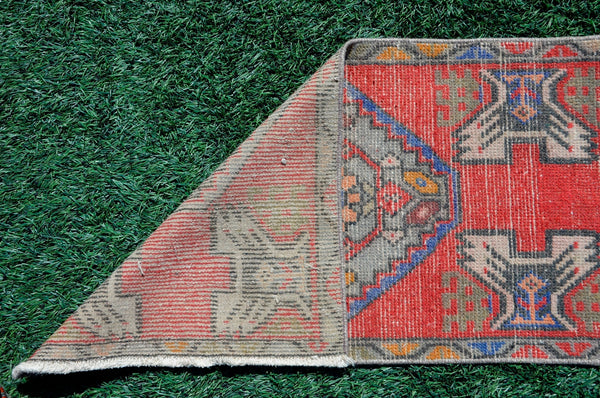 Vintage Handmade Turkish small area rug doormat for home decor, bathroom rug, area oushak rug bathroom mat kitchen kilim rug, rug 2.11X1.5, 665549