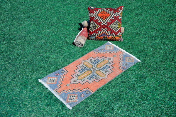 Unique Turkish Vintage small area rug doormat for home decor, bathroom rug, area oushak rug bathroom mat kitchen rug kilim rug, rug 2.10X1.5, 665557