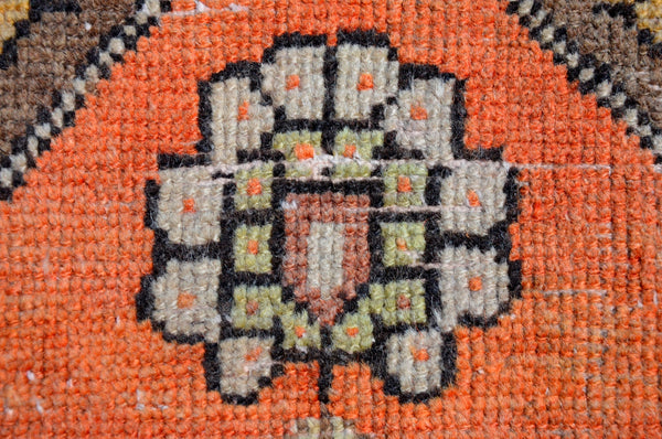 Vintage Handmade Turkish small area rug doormat for home decor, bathroom rug, area oushak rug bathroom mat kitchen kilim rug, rug 2.7X1.6, 665561