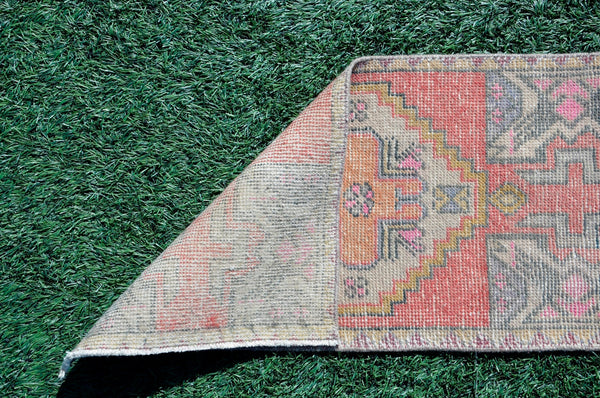 Unique Turkish Vintage small area rug doormat for home decor, bathroom rug, area oushak rug bathroom mat kitchen rug kilim rug, rug 2.10X1.5, 665570