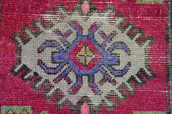 Unique Turkish Vintage small area rug doormat for home decor, bathroom rug, area oushak rug bathroom mat kitchen rug kilim rug, rug 2.11x1.5, 665588