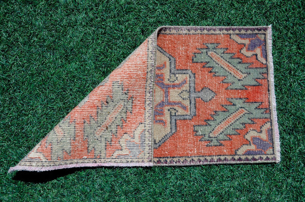 Turkish Handmade Vintage small area rug doormat for home decor, bathroom rug, area oushak rug bathroom mat kitchen kilim rug, rug 2.11X1.6, 665589