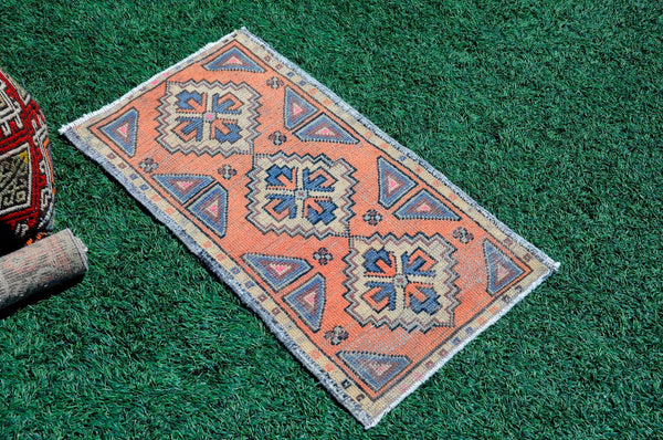 Turkish Handmade Vintage small area rug doormat for home decor, bathroom rug, area oushak rug bathroom mat kitchen kilim rug, rug 2.11x1.7, 665611