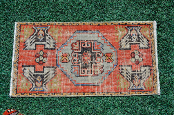 Vintage Handmade Turkish small area rug doormat for home decor, bathroom rug, area oushak rug bathroom mat kitchen kilim rug, rug 2.11X1.7, 665617