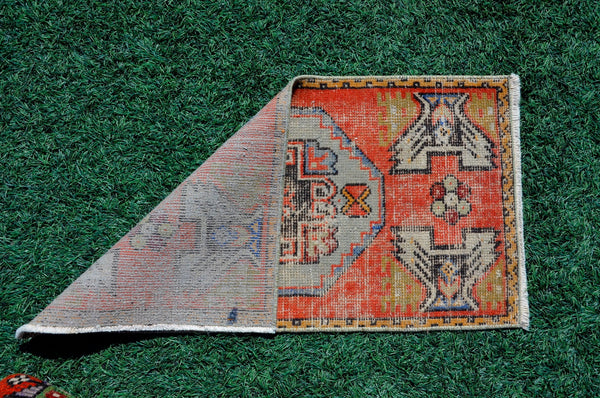 Vintage Handmade Turkish small area rug doormat for home decor, bathroom rug, area oushak rug bathroom mat kitchen kilim rug, rug 2.11X1.7, 665617