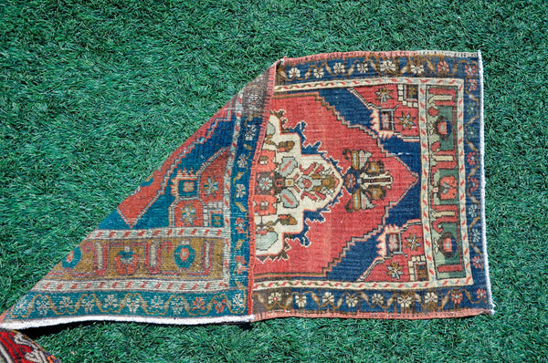 Turkish Handmade Vintage small area rug doormat for home decor, bathroom rug, area oushak rug bathroom mat kitchen kilim rug, rug 3.5x1.10, 665635
