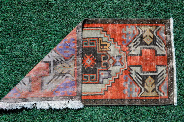 Vintage Handmade Turkish small area rug doormat for home decor, bathroom rug, area oushak rug bathroom mat kitchen kilim rug, rug 2.11x1.6, 665639