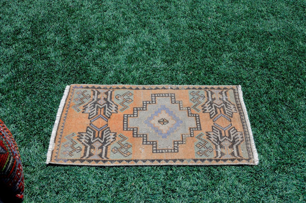 Unique Turkish Vintage small area rug doormat for home decor, bathroom rug, area oushak rug bathroom mat kitchen rug kilim rug, rug 2.8x1.5, 665651
