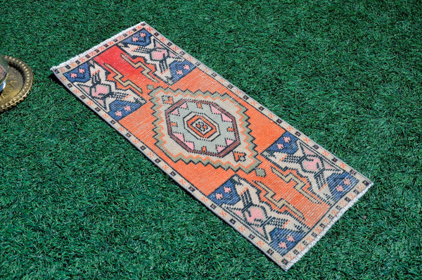 Vintage Handmade Turkish small area rug doormat for home decor, bathroom rug, area oushak rug bathroom mat kitchen kilim rug, rug 3.3x1.3, 665653