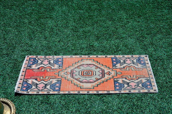 Vintage Handmade Turkish small area rug doormat for home decor, bathroom rug, area oushak rug bathroom mat kitchen kilim rug, rug 3.3x1.3, 665653