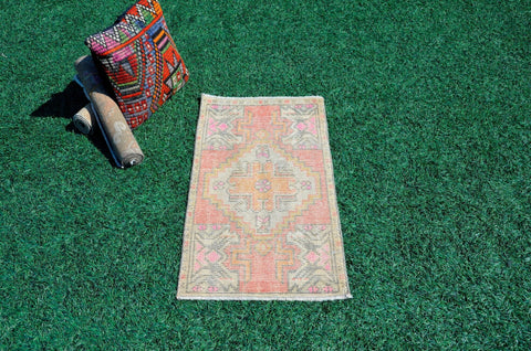 Handmade Turkish Vintage small area rug doormat for home decor, bathroom rug, area oushak rug bathroom mat kitchen kilim rug, rug 2.11x1.6, 665620