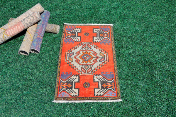 Handmade Turkish Vintage small area rug doormat for home decor, bathroom rug, area oushak rug bathroom mat kitchen kilim rug, rug 2.11x1.7, 665636