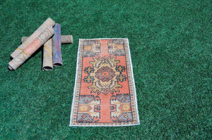 Turkish Handmade Vintage small area rug doormat for home decor, bathroom rug, area oushak rug bathroom mat kitchen kilim rug, rug 3.0X1.7, 665597