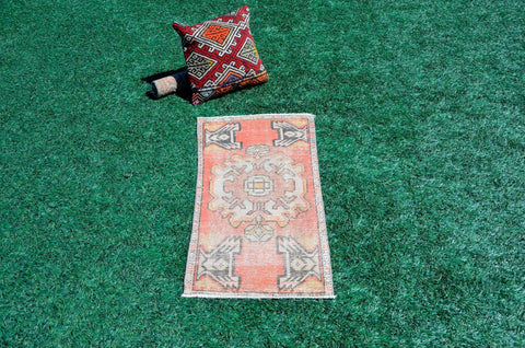 Turkish Handmade Vintage small area rug doormat for home decor, bathroom rug, area oushak rug bathroom mat kitchen kilim rug, rug 3.1X1.6, 665584