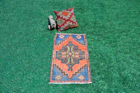 Vintage Handmade Turkish small area rug doormat for home decor, bathroom rug, area oushak rug bathroom mat kitchen kilim rug, rug 3.3X1.9, 665575