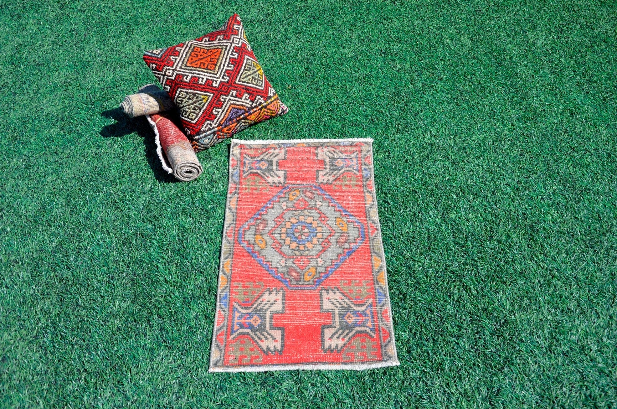 Vintage Handmade Turkish small area rug doormat for home decor, bathroom rug, area oushak rug bathroom mat kitchen kilim rug, rug 2.11X1.5, 665549