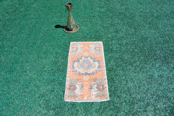 Natural Turkish Vintage small area rug doormat for home decor, bathroom rug, area oushak rug bathroom mat kitchen kilim rug, rug 3X1.7, 665531