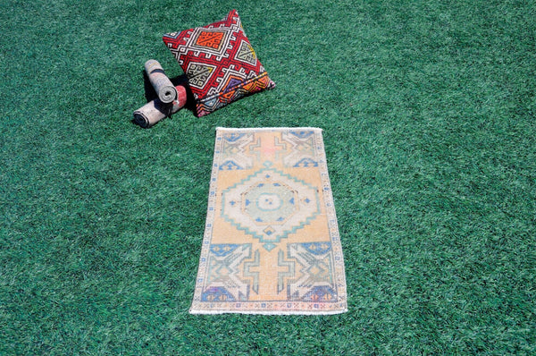 Handmade Turkish Vintage small area rug doormat for home decor, bathroom rug, area oushak rug bathroom mat kitchen kilim rug, rug 3x1.6, 665527