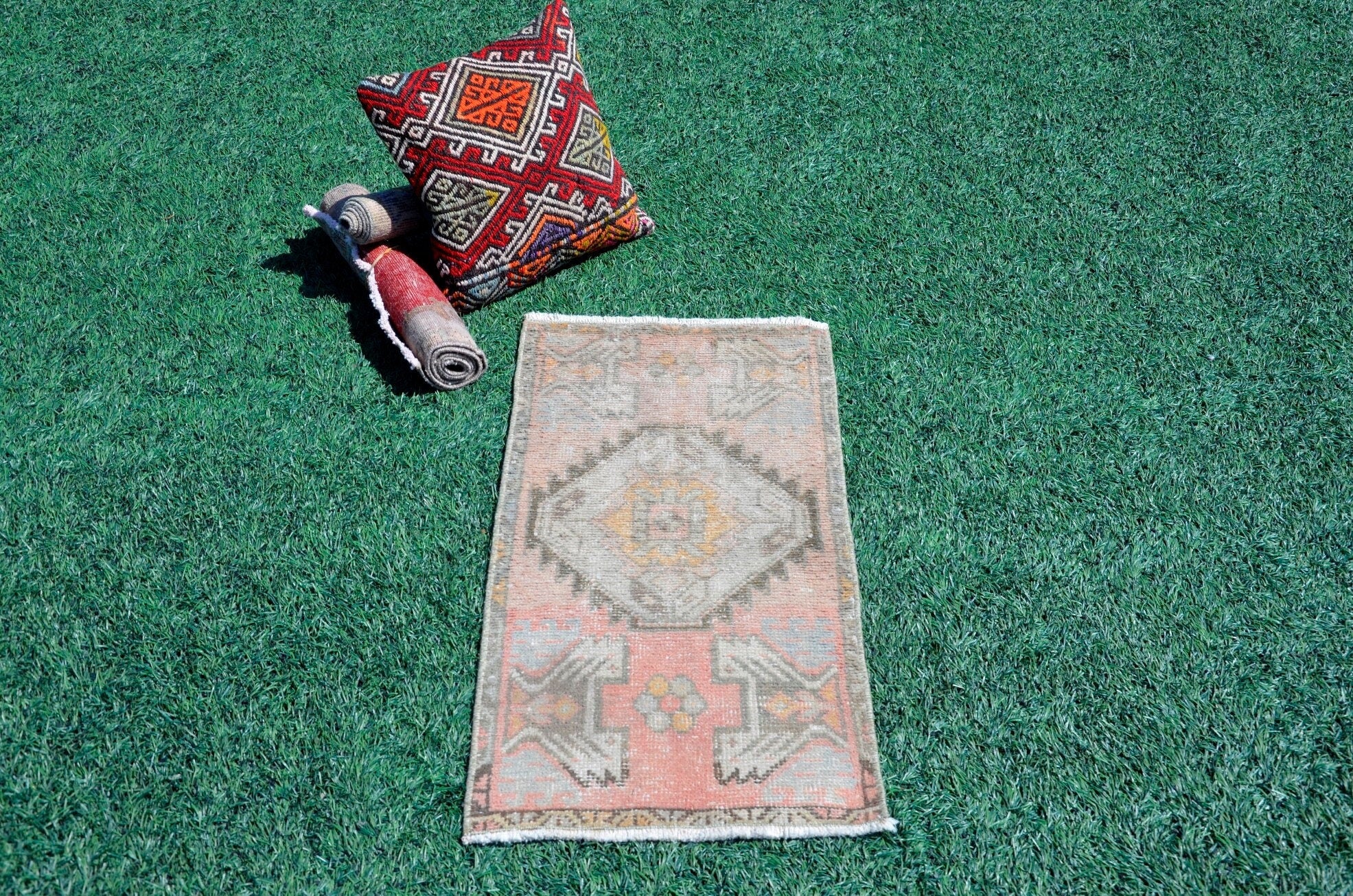 Turkish Handmade Vintage small area rug doormat for home decor, bathroom rug, area oushak rug bathroom mat kitchen kilim rug, rug 3.1X1.7, 665509