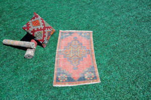 Turkish Handmade Vintage small area rug doormat for home decor, bathroom rug, area oushak rug bathroom mat kitchen kilim rug, rug 3.1X1.7, 665501
