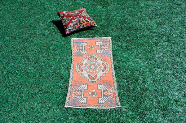 Vintage Handmade Turkish small area rug doormat for home decor, bathroom rug, area oushak rug bathroom mat kitchen kilim rug, rug 3.1X1.5, 665470