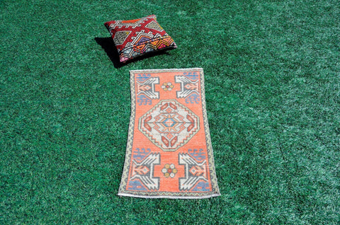 Vintage Handmade Turkish small area rug doormat for home decor, bathroom rug, area oushak rug bathroom mat kitchen kilim rug, rug 3.1X1.5, 665470