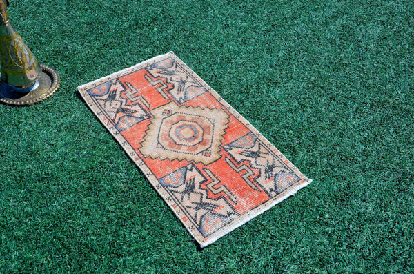 Unique Turkish Vintage small area rug doormat for home decor, bathroom rug, area oushak rug bathroom mat kitchen rug kilim rug, rug 3.3x1.7, 665648