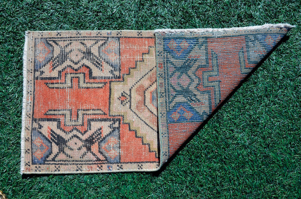 Unique Turkish Vintage small area rug doormat for home decor, bathroom rug, area oushak rug bathroom mat kitchen rug kilim rug, rug 3.3x1.7, 665648