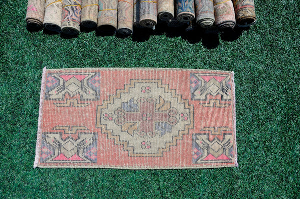 Handmade Turkish Vintage small area rug doormat for home decor, bathroom rug, area oushak rug bathroom mat kitchen kilim rug, rug 2.10x1.6, 665488