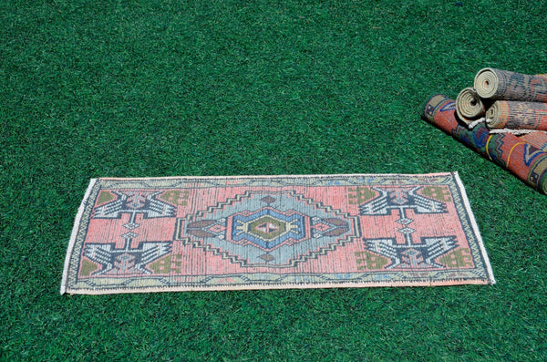 Vintage Handmade Turkish small area rug doormat for home decor, bathroom rug, area oushak rug bathroom mat kitchen kilim rug, rug 3.3x1.7, 665666