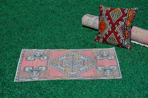 Natural Turkish Vintage small area rug doormat for home decor, bathroom rug, area oushak rug bathroom mat kitchen kilim rug, rug 2.11X1.6, 665669