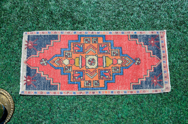 Unique Turkish Vintage small area rug doormat for home decor, bathroom rug, area oushak rug bathroom mat kitchen rug kilim rug, rug 3.4x1.6, 665670