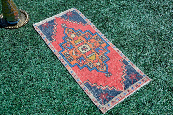 Unique Turkish Vintage small area rug doormat for home decor, bathroom rug, area oushak rug bathroom mat kitchen rug kilim rug, rug 3.4x1.6, 665670
