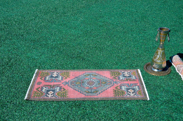 Vintage Handmade Turkish small area rug doormat for home decor, bathroom rug, area oushak rug bathroom mat kitchen kilim rug, rug 3.5x1.8, 665671