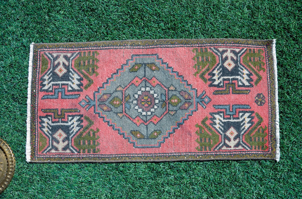 Vintage Handmade Turkish small area rug doormat for home decor, bathroom rug, area oushak rug bathroom mat kitchen kilim rug, rug 3.5x1.8, 665671