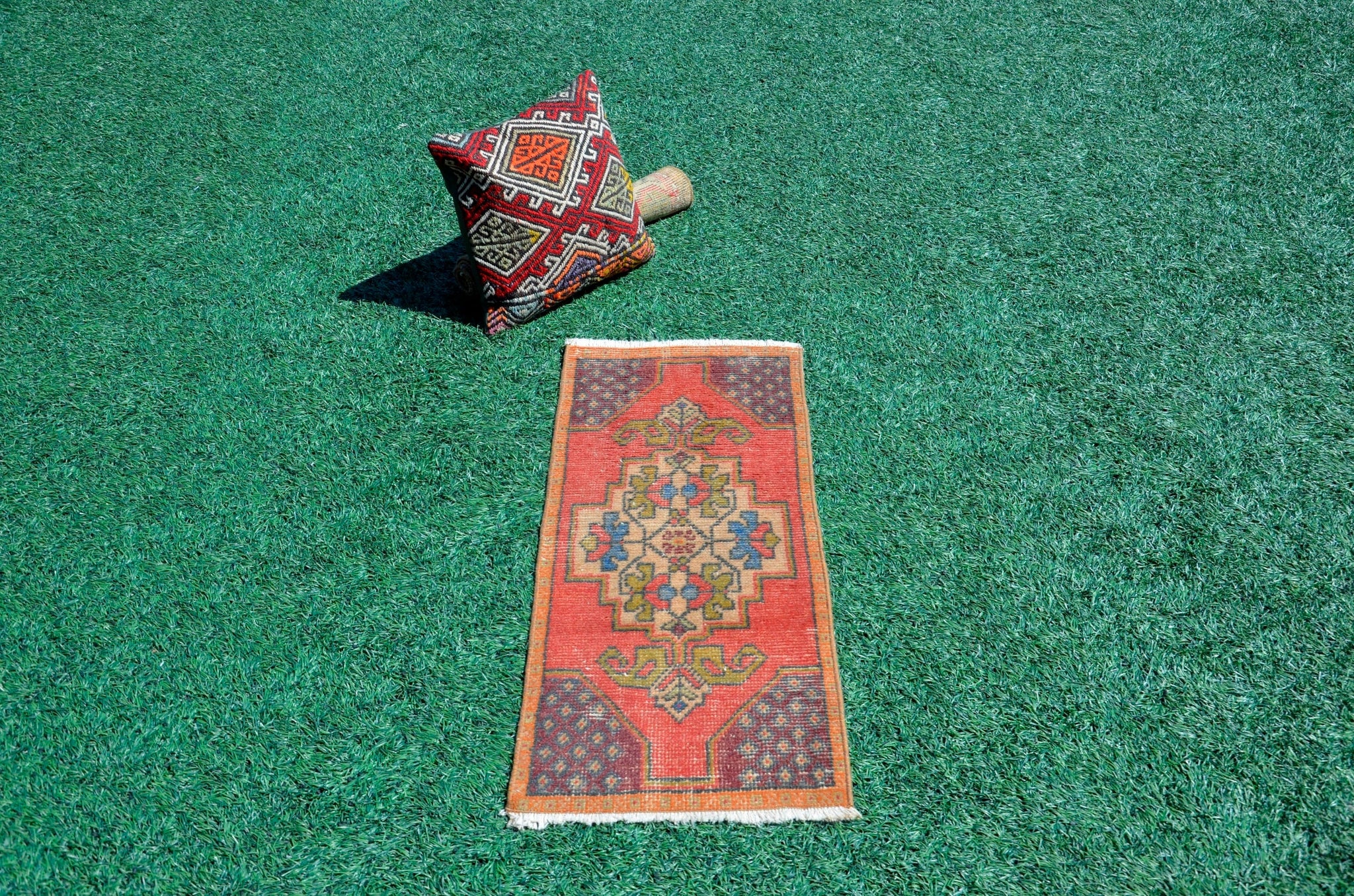 Turkish Handmade Vintage small area rug doormat for home decor, bathroom rug, area oushak rug bathroom mat kitchen kilim rug, rug 3.4X1.5, 665672