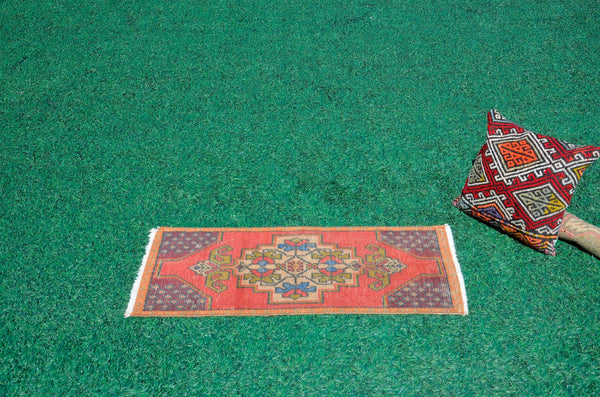 Turkish Handmade Vintage small area rug doormat for home decor, bathroom rug, area oushak rug bathroom mat kitchen kilim rug, rug 3.4X1.5, 665672