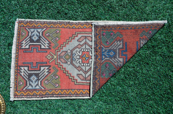 Turkish Handmade Vintage small area rug doormat for home decor, bathroom rug, area oushak rug bathroom mat kitchen kilim rug, rug 3.4X1.5, 665677