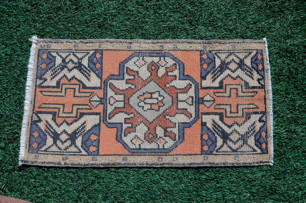 Handmade Turkish Vintage small area rug doormat for home decor, bathroom rug, area oushak rug bathroom mat kitchen kilim rug, rug 2.11x1.7, 665678