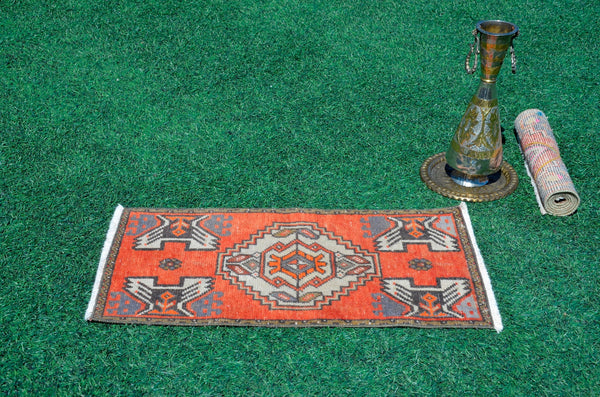 Natural Turkish Vintage small area rug doormat for home decor, bathroom rug, area oushak rug bathroom mat kitchen kilim rug, rug 3.1X1.7, 665684