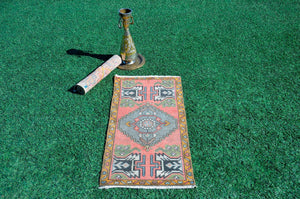 Turkish Handmade Vintage small area rug doormat for home decor, bathroom rug, area oushak rug bathroom mat kitchen kilim rug, rug 3.3X1.7, 665687