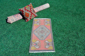 Natural Turkish Vintage small area rug doormat for home decor, bathroom rug, area oushak rug bathroom mat kitchen kilim rug, rug 3.3X1.6, 665689