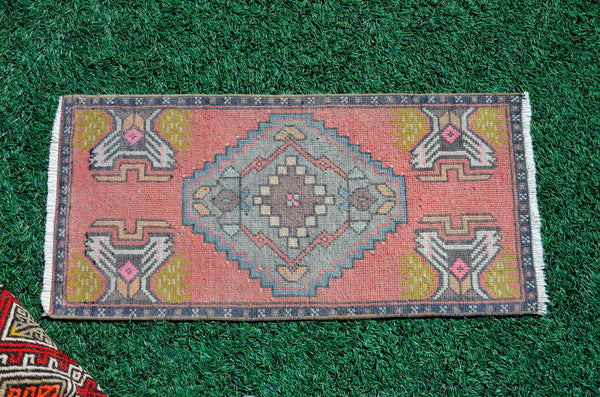 Natural Turkish Vintage small area rug doormat for home decor, bathroom rug, area oushak rug bathroom mat kitchen kilim rug, rug 3.3X1.6, 665689