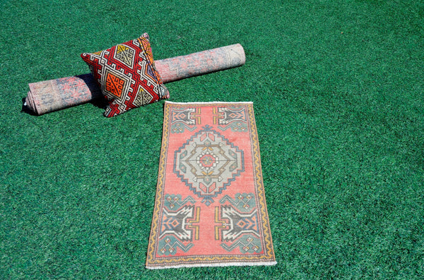 Unique Turkish Vintage small area rug doormat for home decor, bathroom rug, area oushak rug bathroom mat kitchen rug kilim rug, rug 3.6x1.7, 665690