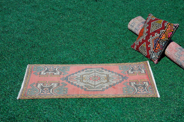 Unique Turkish Vintage small area rug doormat for home decor, bathroom rug, area oushak rug bathroom mat kitchen rug kilim rug, rug 3.6x1.7, 665690