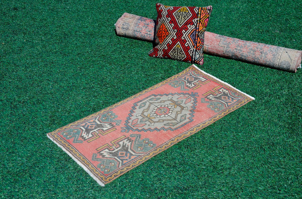 Unique Turkish Vintage small area rug doormat for home decor, bathroom rug, area oushak rug bathroom mat kitchen rug kilim rug, rug 3.6x1.7, 665690