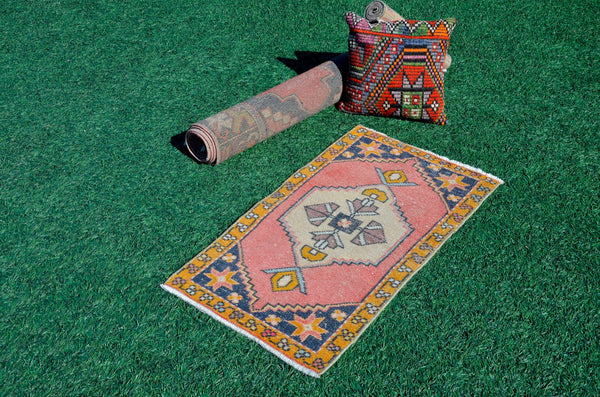 Vintage Handmade Turkish small area rug doormat for home decor, bathroom rug, area oushak rug bathroom mat kitchen kilim rug, rug 3.2x1.9, 665691